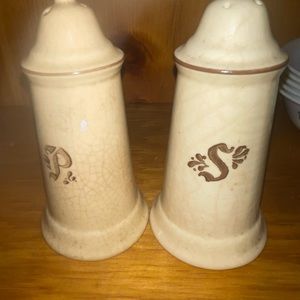 Pfaltzgraff salt and pepper shakers